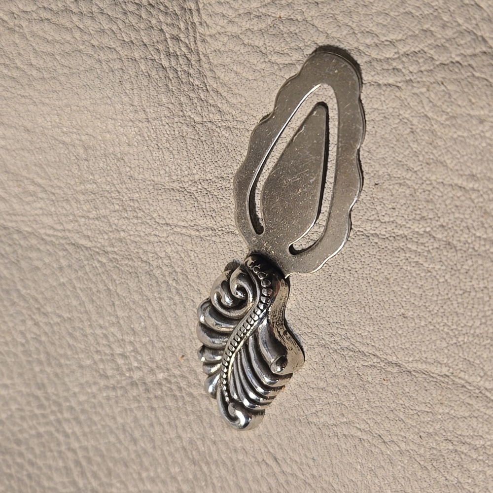 Brighton silver feather bookmark 90s 2.5"